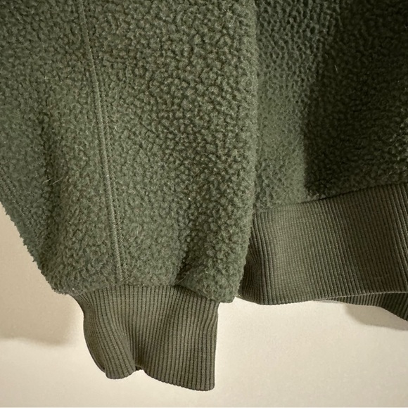 Everlane ReNew Fleece Sweatshirt - Picture 4 of 8